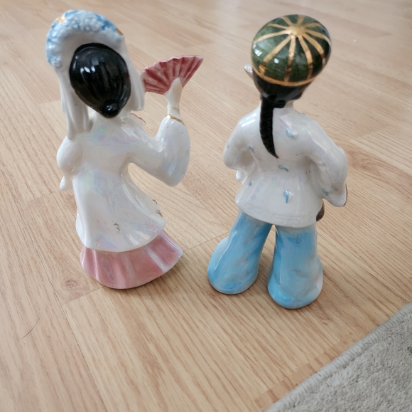 Beautiful Vintage Japanese figurines with covered China cup - Picture 2 of 7